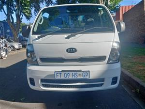 2017 Kia  K2700 Bakkie 2.7  Diesel Manual White  98 000kms