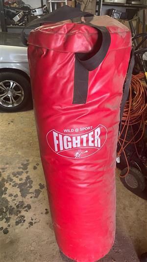 80KG PUNCHING BAG BRAND NEW NEVER BEEN USED BEFORE