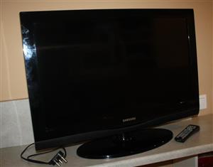 Samsung LCD 32” Colour TV set