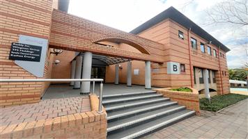 470m² office space available in Bedfordview