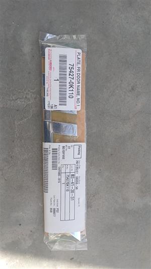OEM Toyota Hilux Badge/Emblem – Brand New