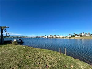 Prestigious Waterfront Stand in Marina Martinique