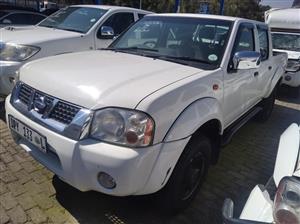 Nissan hardbody double cab 2014