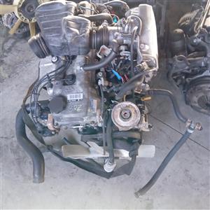 TOYOTA HILUX 3RZ 2.7 vvti ENGINES FOR SALE 