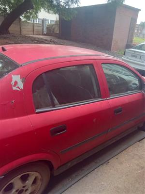 Astra G 2.0 STRIPPING for spares