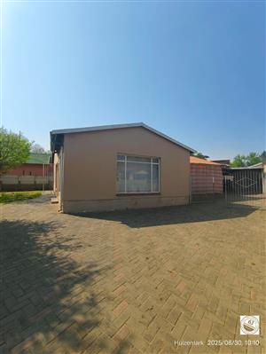 This house is perfectly located within walking distance to Sasolburg central town.