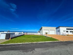 House For Sale in Jongensfontein