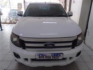 2013 FORD RANGER 3.2 EXTRA CAB MANUAL/103,000KM/DIESEL/WHITE COLOR
