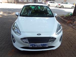 2019 FORD FIESTA 1.0ECOBOOST  WHITE COLOR  PETROL MANUAL SERVICE BOOK 70,000KM 