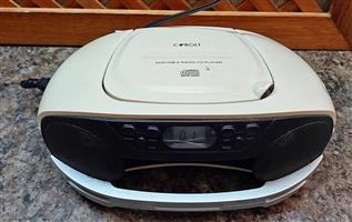 Portable radio and cd player 