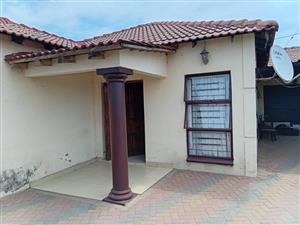 Charming  Family Home in the Heart of Mhluzi