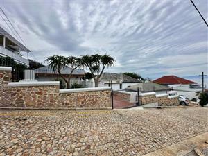 House For Sale in Kalk Bay