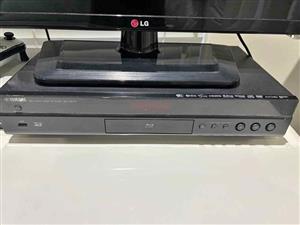 Yamaha disc player. PaulCollection Edenvale