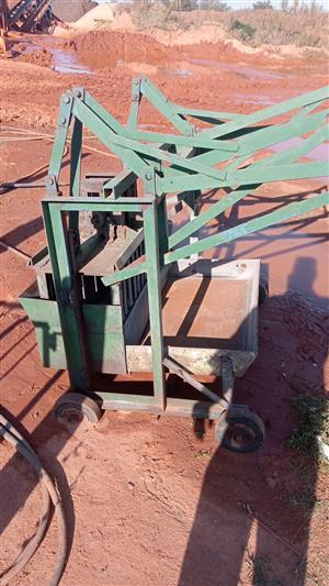For Sale: 3 x Brick Making Machines – Klerksdorp