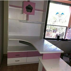 Mokki desk ( pink & white desks with shelves.)