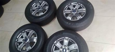 17 inch OEM Ford New gen rim with new 225/70 R17 continental cross contact tyres