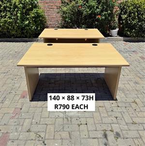 OFFICE DESKS 