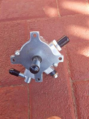 TOYOTA HILUX 3L/5L VACUUM PUMP. BRAND NEW. FOR VARIOUS OTHER CARS TOO