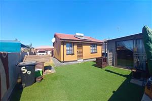 House For Sale in Crystal Park