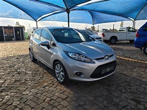 2012 Ford Fiesta 1.6i Trend Clean Hatchback 