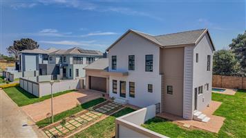 Executive Homes directly from Developer-Blue Hills ext1