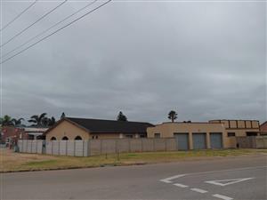 Large Family Home with Two Flatlets – Ideal Investment Opportunity