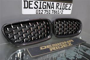 BMW F10 5 SERIES KIDNEY GRILLS (G-SERIES LOOK )