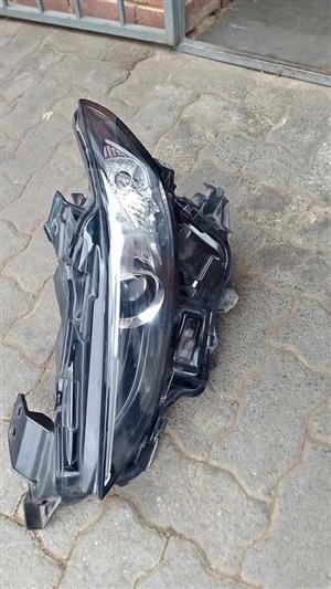 MAZDA 3 HEADLIGHTS