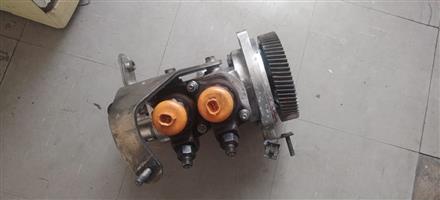 Hino 700 E13C diesel pump