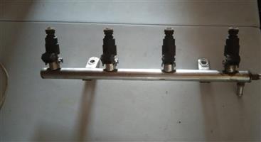 2001 Mercedes A160 W168 fuel injectors and rail