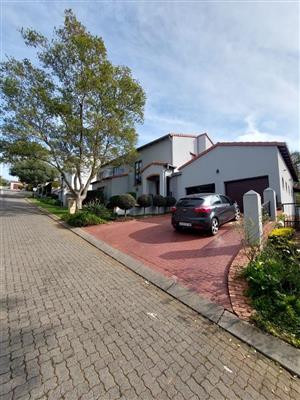 House For Sale in Rietvalleirand
