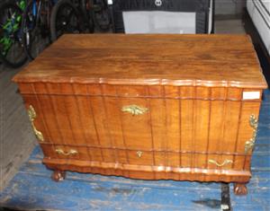 DARK BROWN BALL & CLAW KIST S065595A