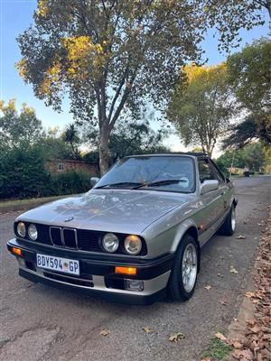 1990 BMW 325i Baur E30 Cabriolet