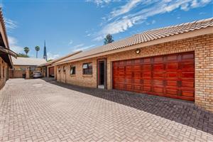 Cluster For Sale in New Redruth