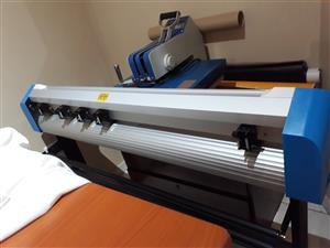 V-Smart™+Plus Automatic Contour Cutting Vinyl Cutter 1360mm Working Area, plus s