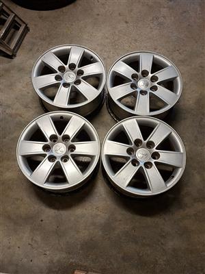 Mitsubishi Pajero BK Mag Rims 17"