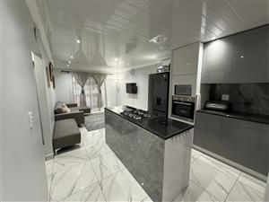 Modern 2-Bedroom Apartment in Vasco Estate, Goodwood