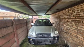 Hyundai Tucson 2007 model 2.0L petrol