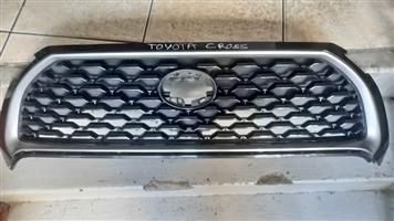 Toyota Cross grill