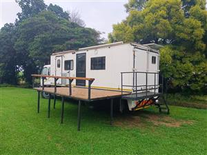 2007 Isuzu Camper Truck