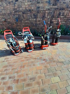 Porta Packs Complete set has gas @ R7999 each.