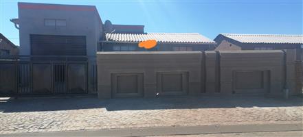 House For Sale in Tsakane