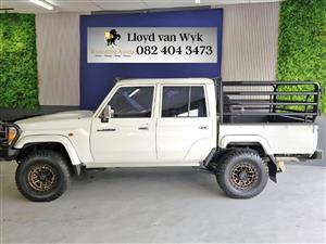 V8 Lands Cruiser Double Cab fully Kitted