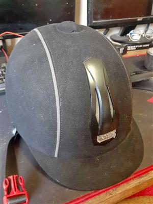 Equestrian horse riding helmet