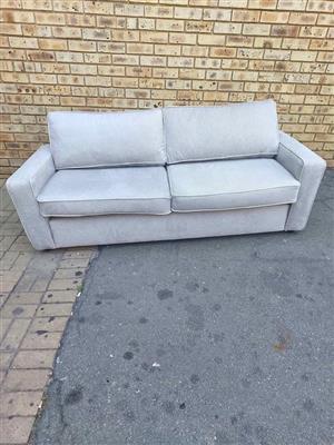2 seater couch for Sale
