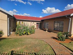 House For Sale in Barkly West