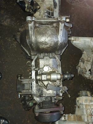 MITSUBISHI CANTER Gearbox for sale 