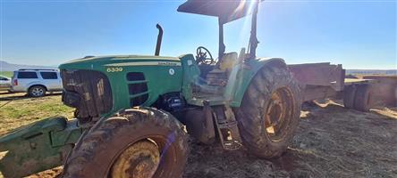 2000 JOHN DEERE  6330