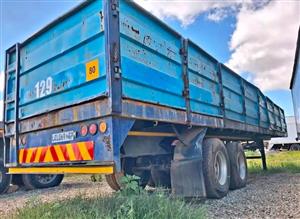 13m Double Axle mass side trailer for sale (Vat incl), standing in Krugersdorp, Call Jay