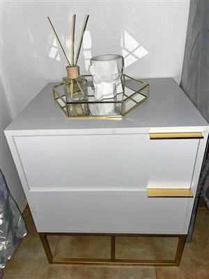 Normal white available  Three  drawers and upwards we only do by order We deliver at your own coast